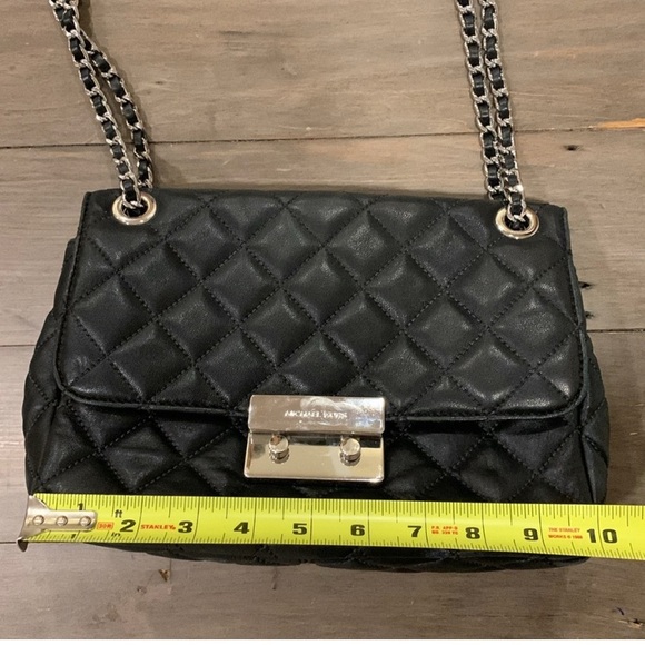 Michael kors quilted silver chain bag - Picture 11 of 15